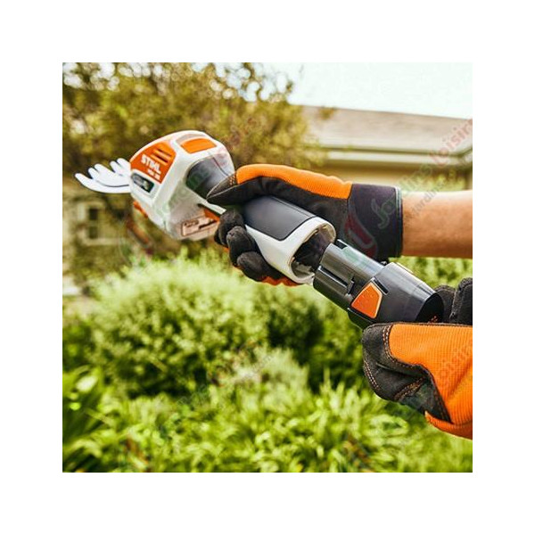 HSA 26 STIHL sculpte haie sur batterie