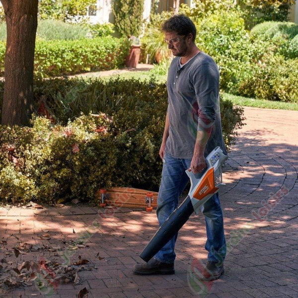 Souffleur à batterie BGA100 NU STIHL