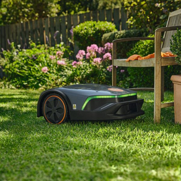 Robot tondeuse connecté 4G STIHL IMOW 5 EVO- 1500m2